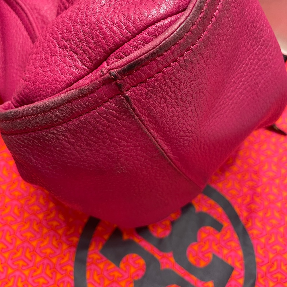 Tory Burch Magenta Bag - Picture 3 of 9